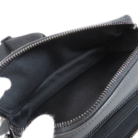 Louis Vuitton District PM NM Monogram Eclipse Shoulder Bag Black - Picture 5 of 10